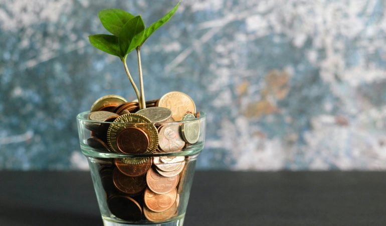 micheile-henderson-ZVprbBmT8QA-unsplash